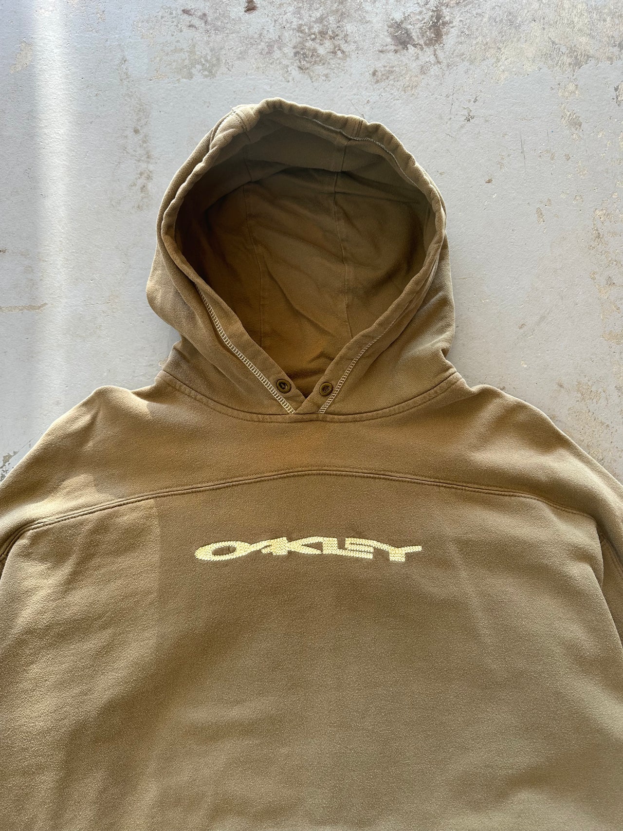 2000’s OAKLEY BROWN HOODIE L